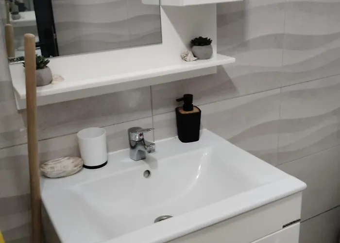 With Free Parking - Center Апартаменти *