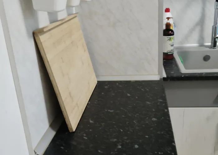 With Free Parking - Center Apartment