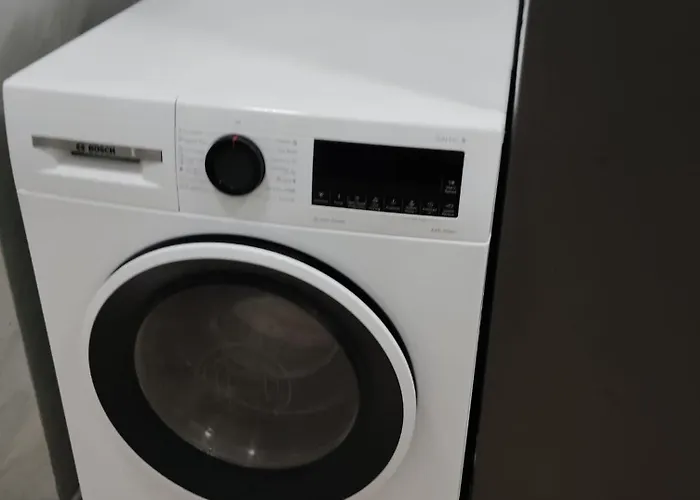 Apartment With Free Parking - Center